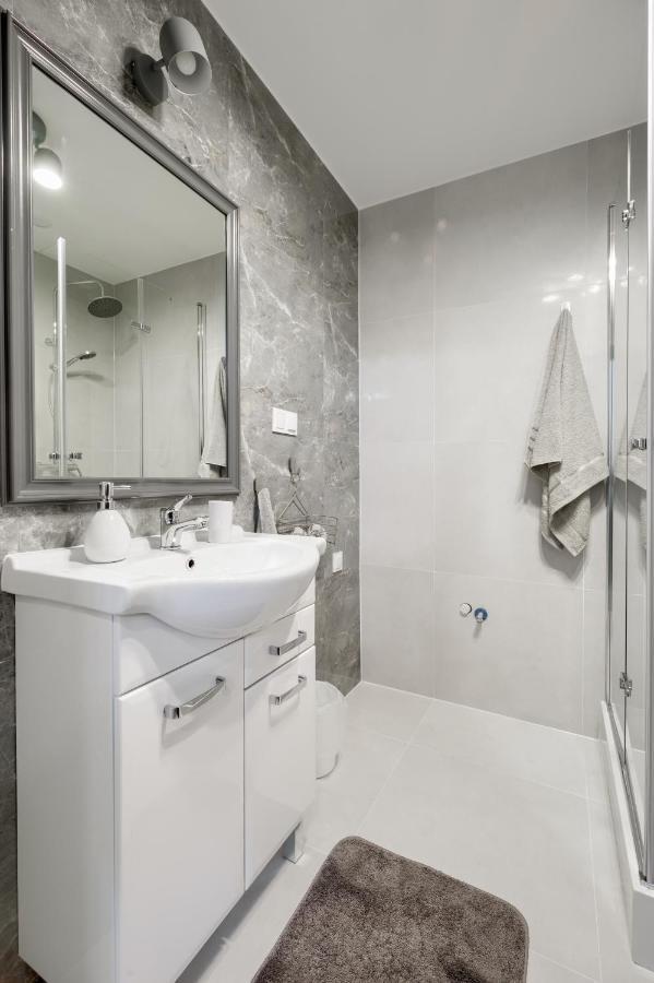 Niron Apartament Dom Z Papieru Sztokholm Piła Buitenkant foto