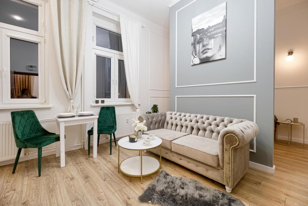 Niron Apartament Dom Z Papieru Sztokholm Piła Buitenkant foto